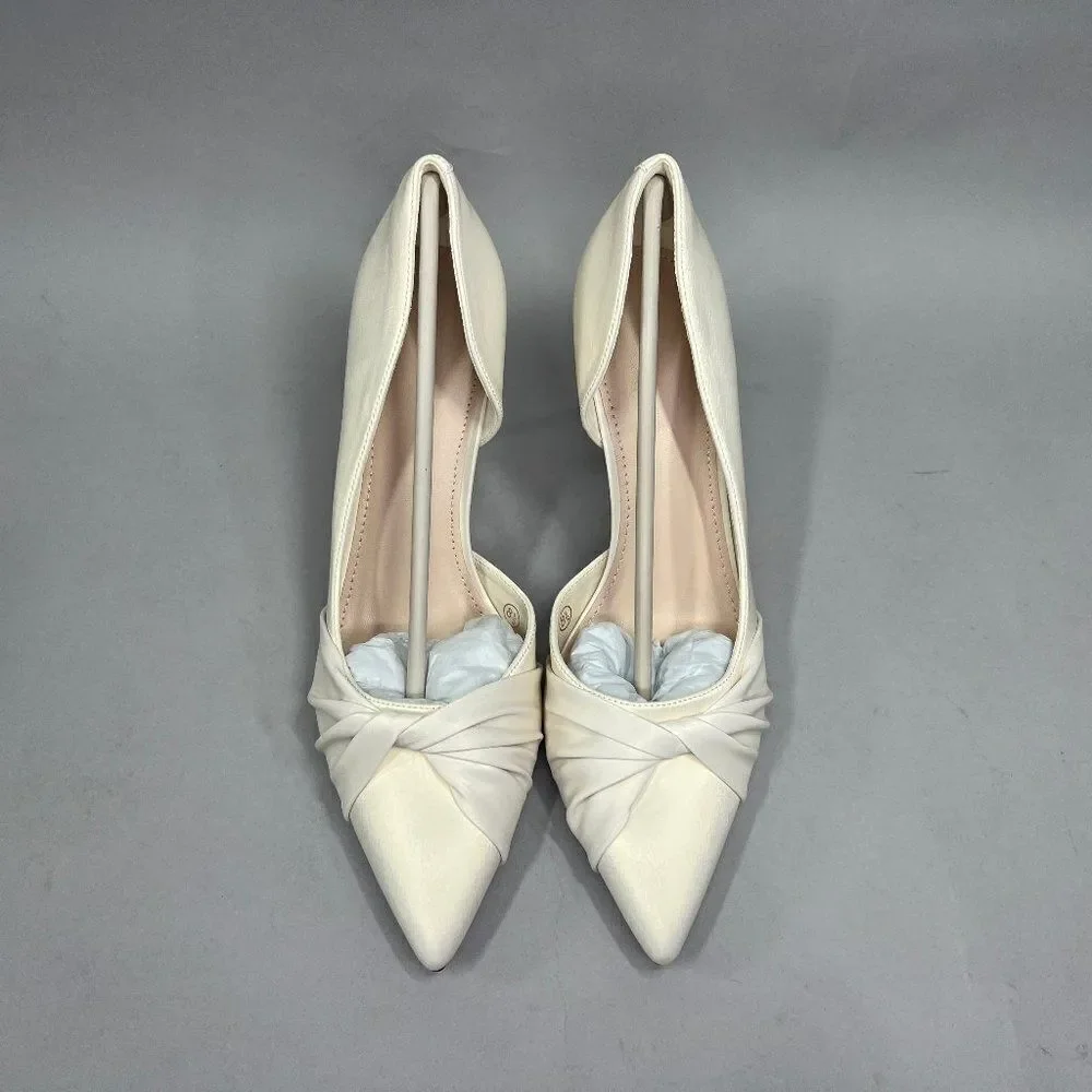 ZBY Women's Size 8.5 Off White Twist Knot Heels!‎